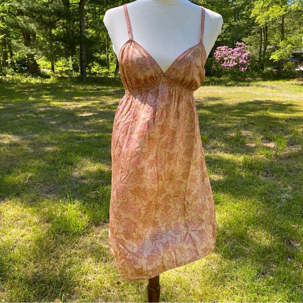 VICTORIA’S SECRET INTIMATES NIGHT GOWN SILK SLIP PINK GOLD SLEEPWEAR SIZE M